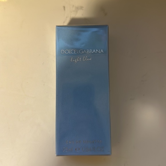DOLCE & GABBANA perfume 
Light Blue Eau de Toilette - Picture 3 of 3